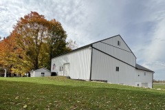 Full view of barn at the Historic Octagon House & Farm
